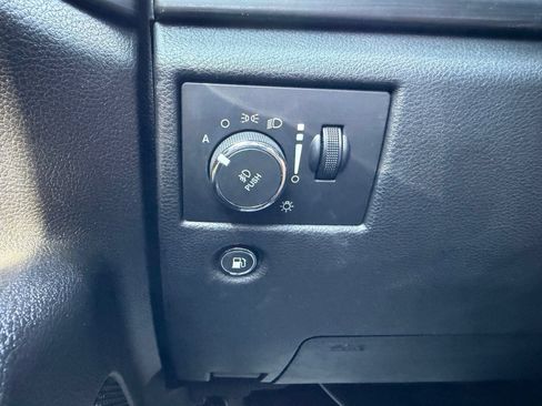 Used 2022 Jeep Grand Cherokee Laredo X AWD/4WD image 28