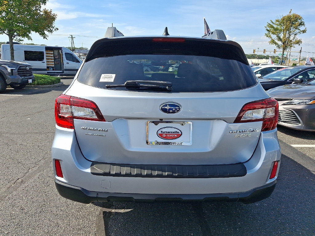 Used 2017 Subaru Outback 2.5i Premium AWD/4WD image 5
