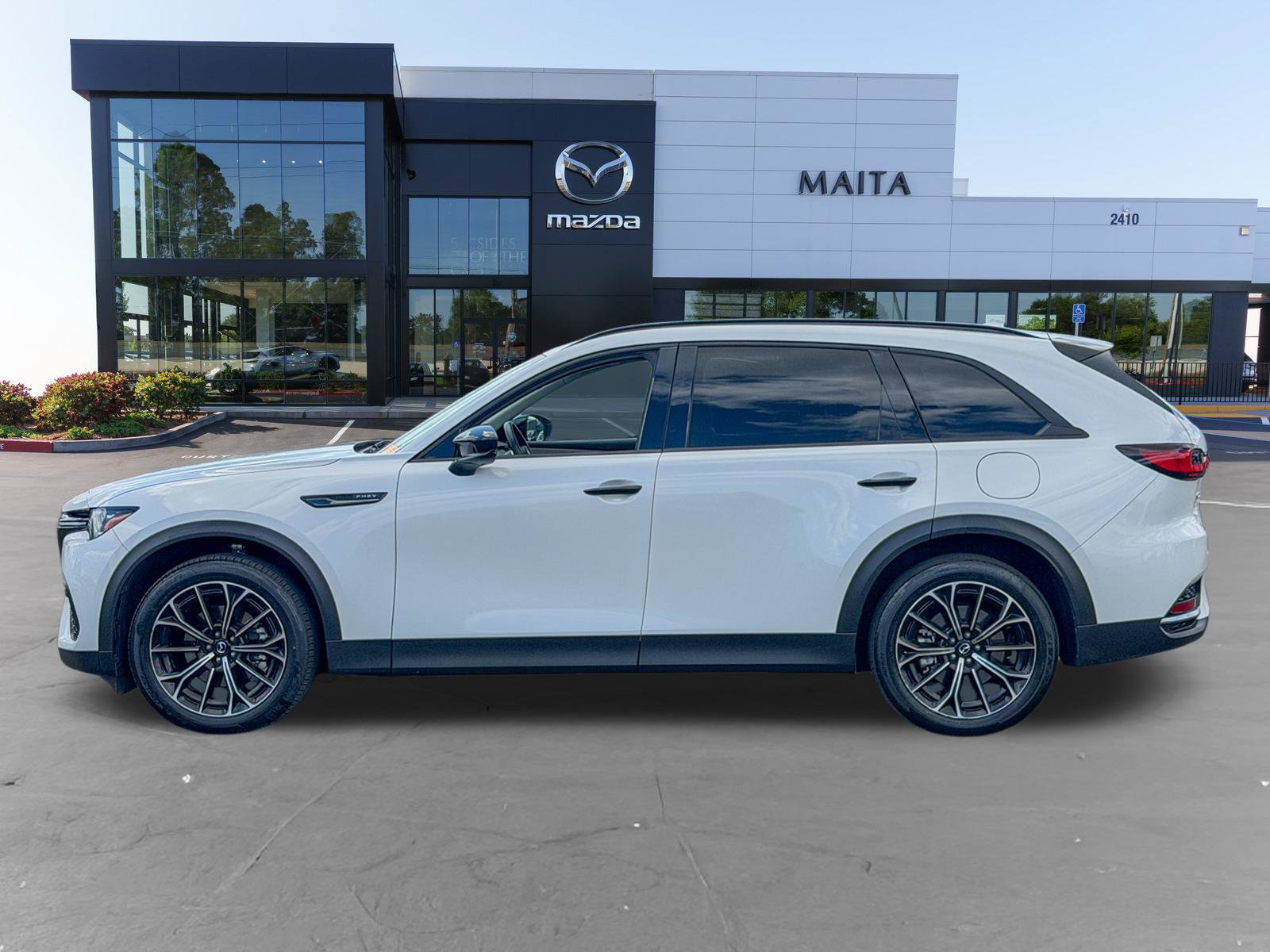 Certified 2025 MAZDA CX-70 Plug-In Hybrid w/ Premium Pkg AWD/4WD image 8