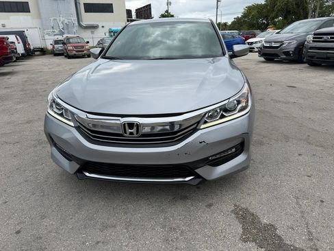 Used 2017 Honda Accord Sport Special Edition image 2