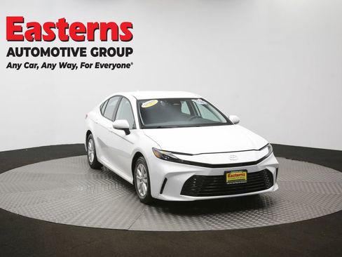 Used 2025 Toyota Camry LE FWD image 51