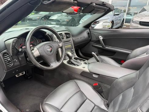 Used 2007 Chevrolet Corvette Convertible w/ Preferred Equipment Group RWD image 11