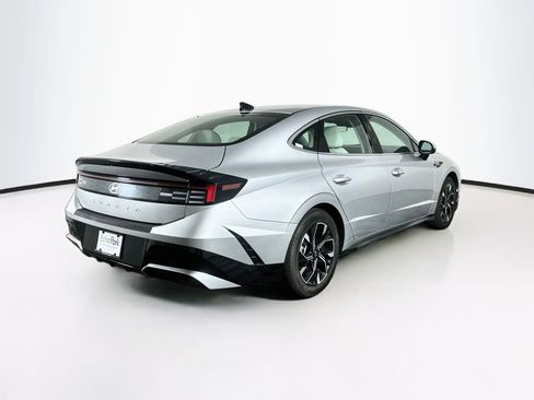 Used 2025 Hyundai Sonata SEL FWD image 9
