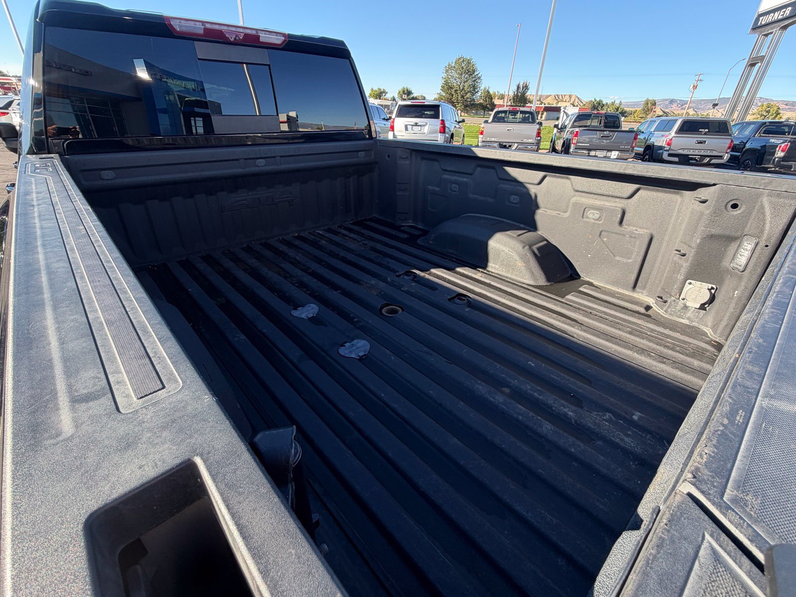Used 2024 GMC Sierra 2500 AT4 w/ Technology Package AWD/4WD image 27