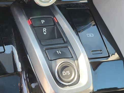 Used 2023 Acura MDX SH-AWD w/ Technology Package image 16