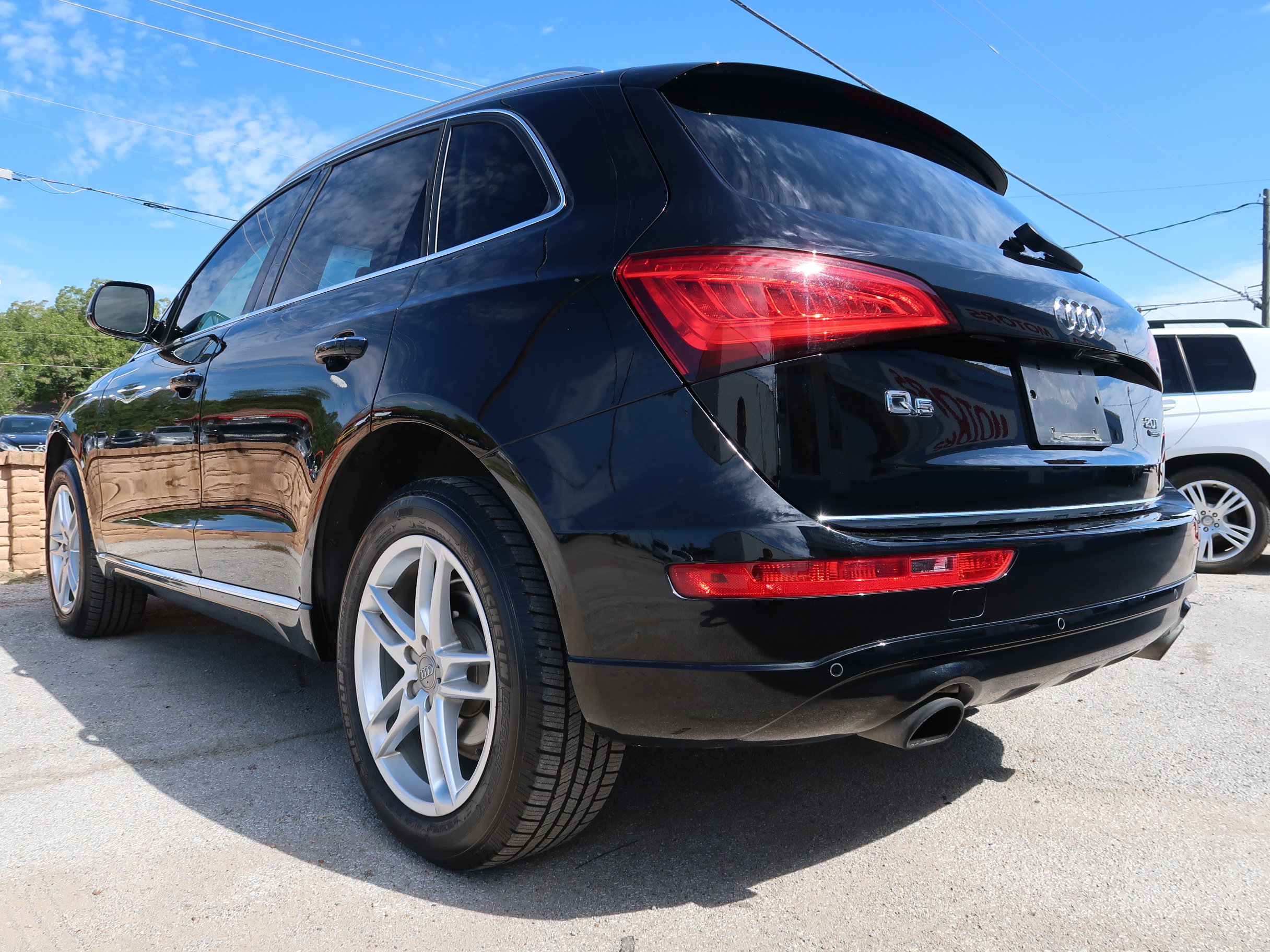 Used 2016 Audi Q5 2.0T Premium Plus w/ Technology Package AWD/4WD image 7