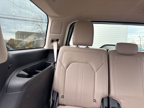 Used 2024 Ford Expedition Limited image 42
