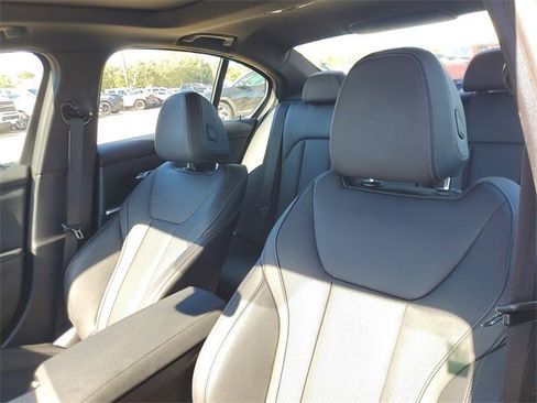 Used 2025 BMW 330i Sedan image 13
