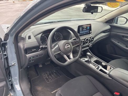 Used 2024 Nissan Sentra SV image 38
