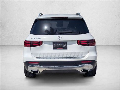 Used 2026 Mercedes-Benz GLB 250 image 7