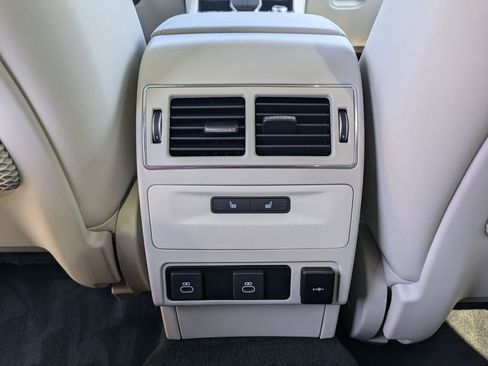 New 2026 Jaguar F-PACE R-Dynamic S image 24