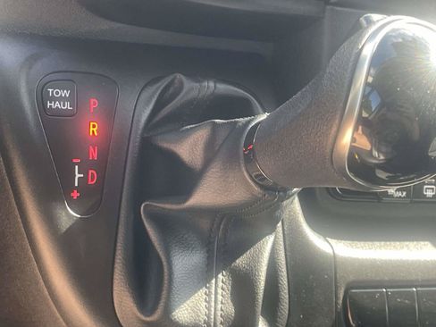 Used 2025 RAM ProMaster 2500 w/ Convenience Group FWD image 20