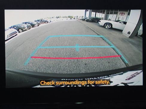 Used 2026 Toyota Corolla Cross L image 19