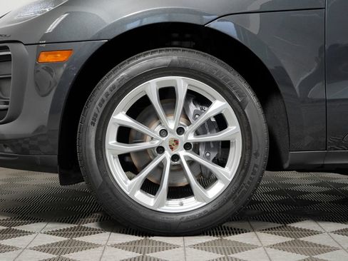Certified 2023 Porsche Macan Turbo AWD/4WD image 11