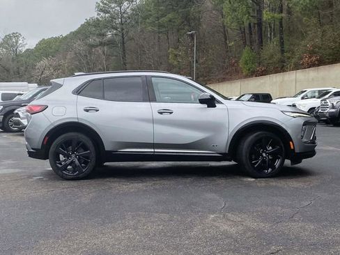 Used 2025 Buick Envision Sport Touring image 2