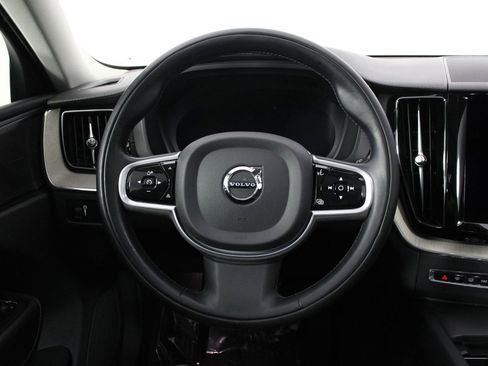 Used 2022 Volvo XC60 B5 Inscription w/ Climate Package image 8