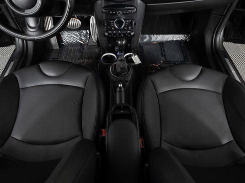 Used 2013 MINI Cooper Clubman S FWD image 30