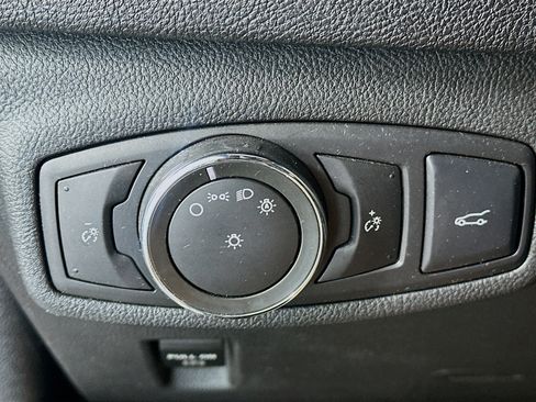 Used 2017 Lincoln MKC Select w/ Select Plus Package FWD image 16