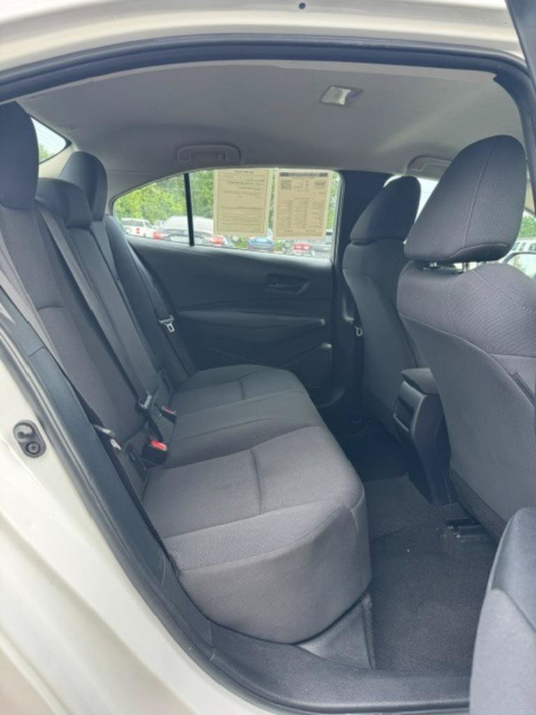 Used 2022 Toyota Corolla LE FWD image 13