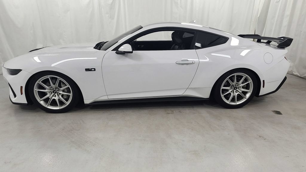 Used 2024 Ford Mustang GT Premium RWD image 6