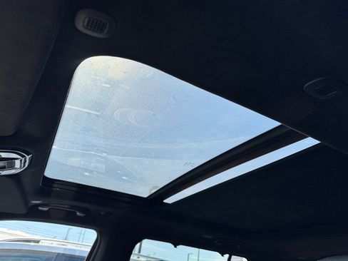 Used 2023 Jeep Grand Wagoneer Series II image 32