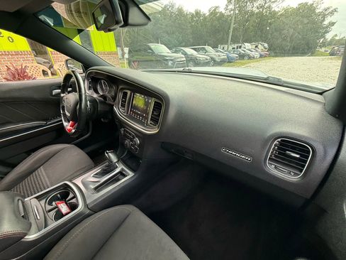 Used 2019 Dodge Charger R/T image 11