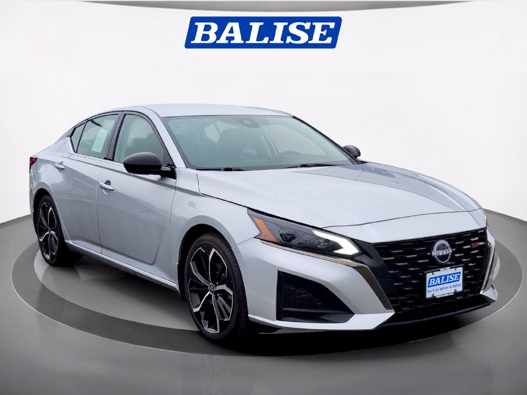 Used 2023 Nissan Altima 2.5 SR FWD image 7