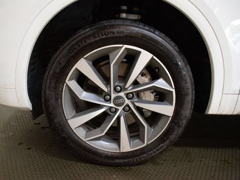 Used 2024 Audi Q5 2.0T Premium Plus w/ Premium Plus Package AWD/4WD image 9