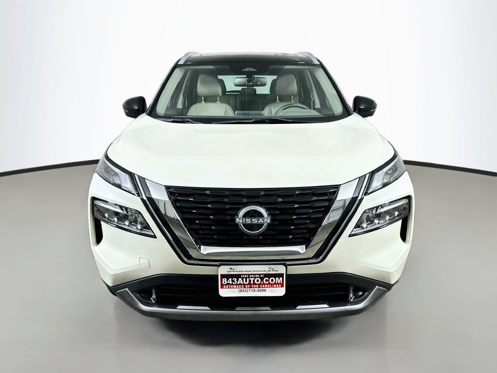 Used 2023 Nissan Rogue SL AWD/4WD image 2