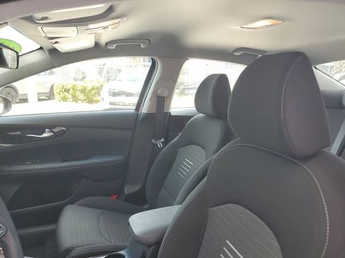 Used 2019 Kia Forte S image 14
