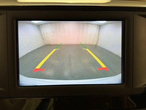 Used 2023 Chrysler Voyager LX FWD image 26