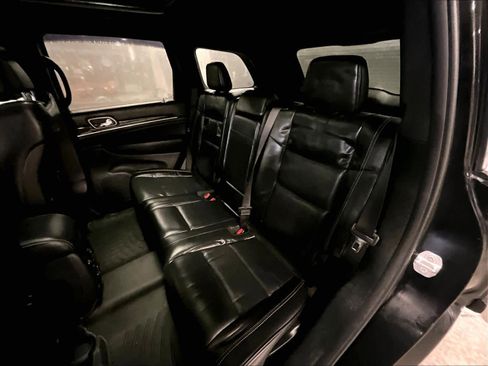 Used 2017 Jeep Grand Cherokee Overland image 15