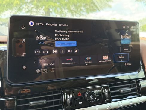 New 2026 Nissan Pathfinder Platinum w/ Cargo Package FWD image 7