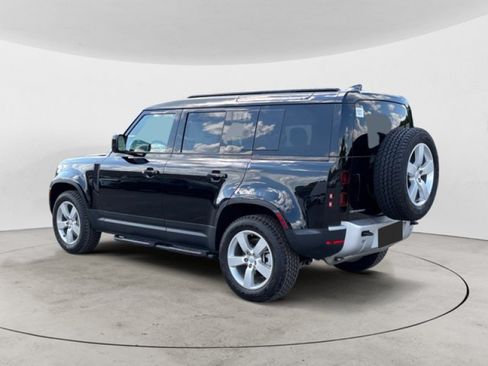 Used 2025 Land Rover Defender 110 S AWD/4WD image 6