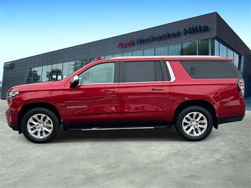 Used 2021 Chevrolet Suburban Premier image 2
