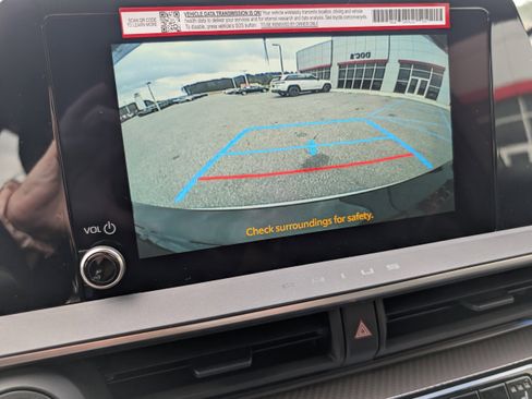 New 2026 Toyota Prius XLE image 15