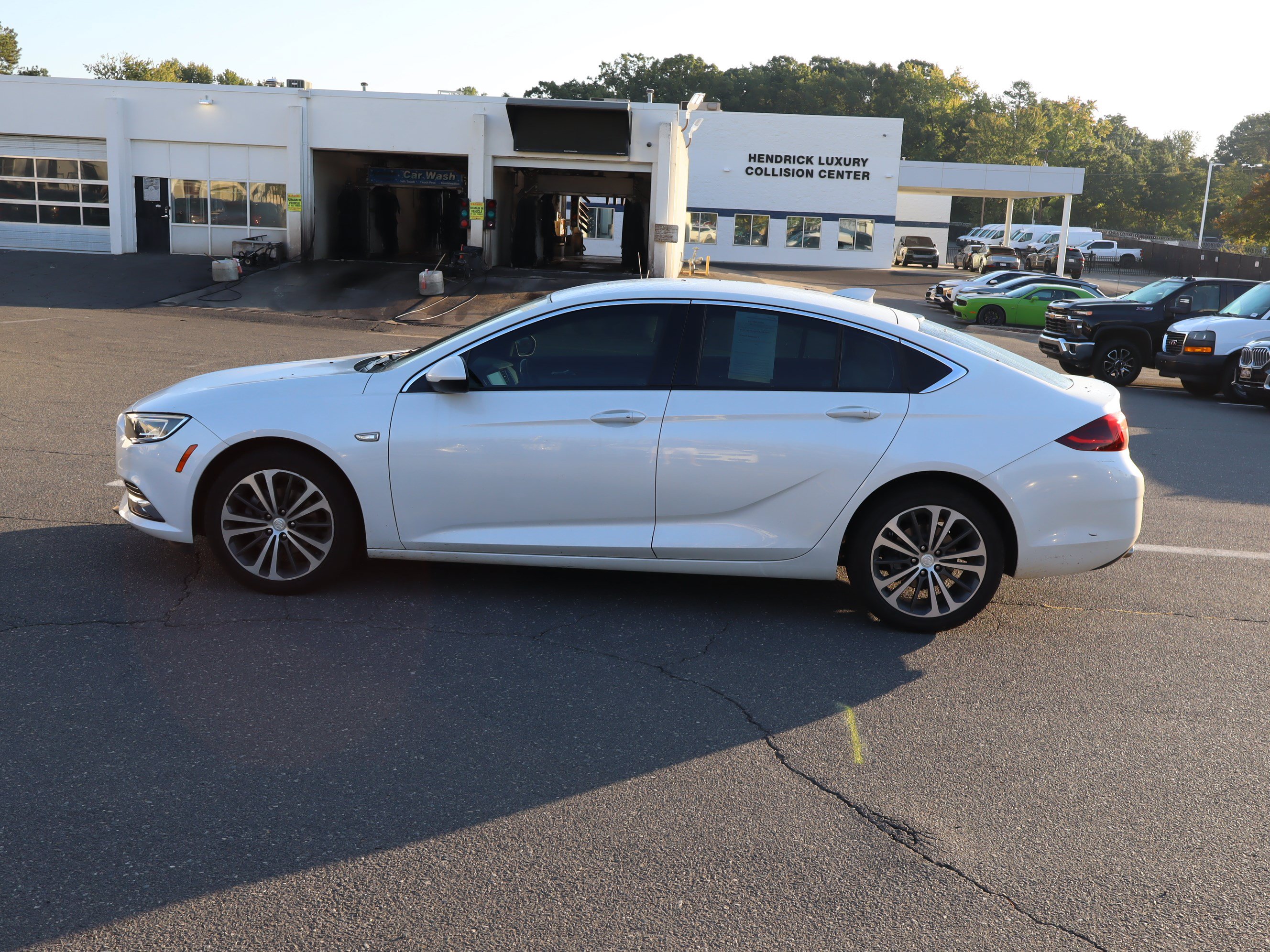 Used 2019 Buick Regal Essence w/ Driver Confidence Package I FWD image 18