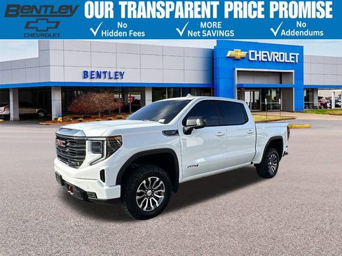 Used 2023 GMC Sierra 1500 AT4 AWD/4WD image 1