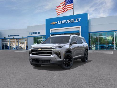 New 2026 Chevrolet Traverse LT w/ Driver Confidence Package image 8