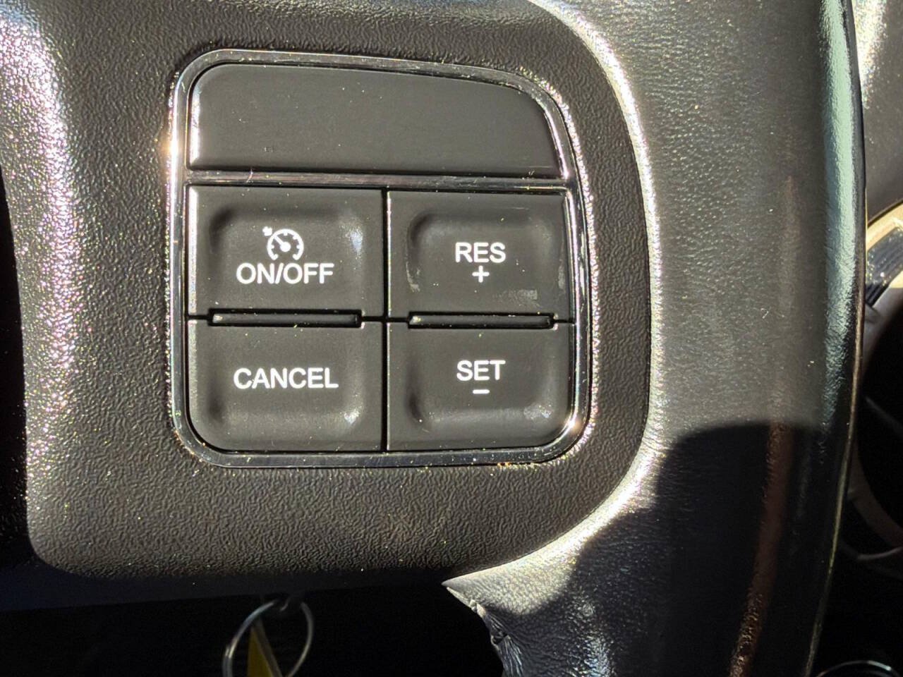 Used 2016 Jeep Wrangler Unlimited Sahara AWD/4WD image 16