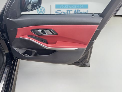 Used 2022 BMW 330i w/ Convenience Package image 34