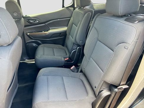 Used 2023 GMC Acadia SLE w/ Driver Convenience Package FWD image 25