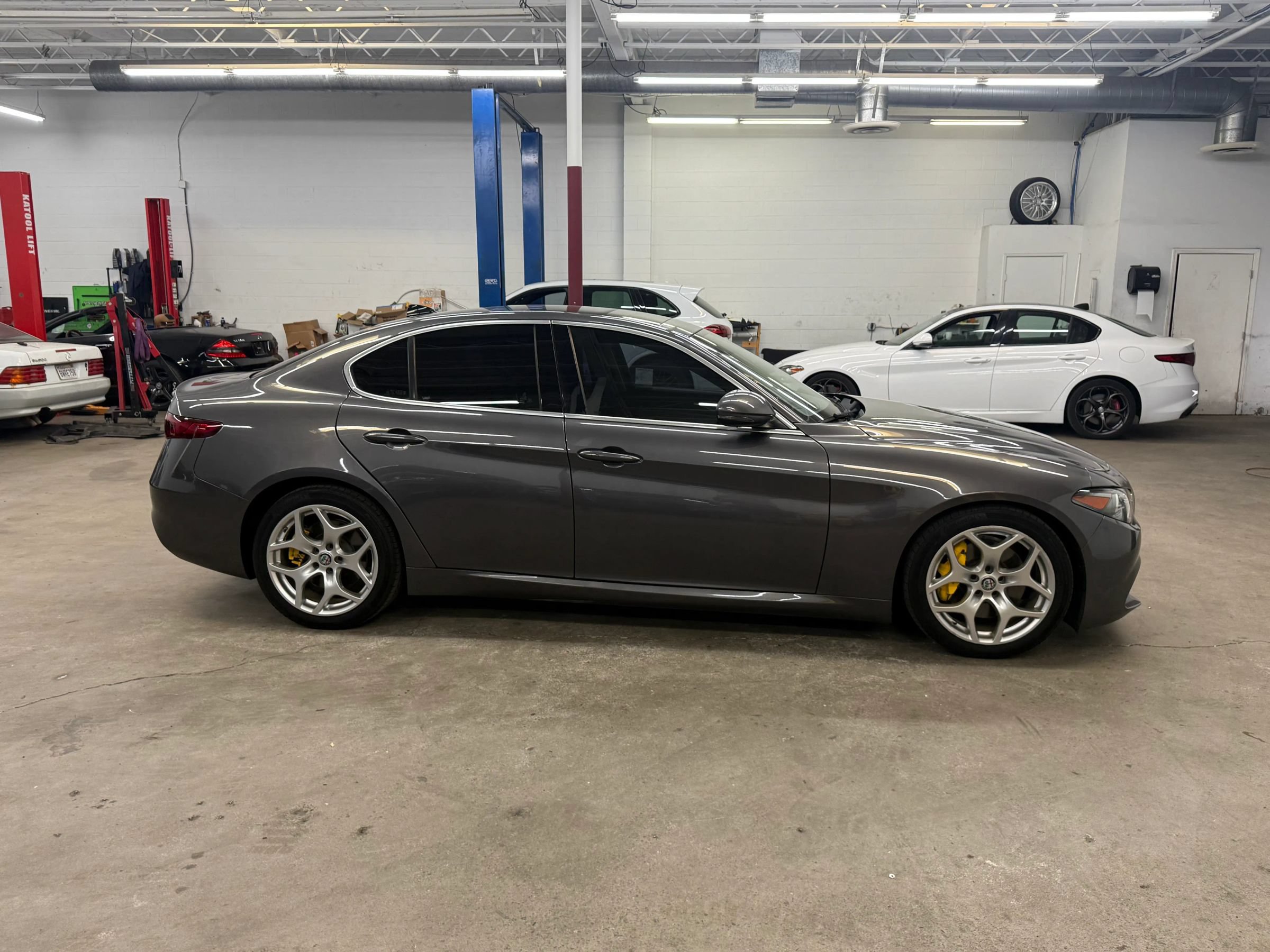 Used 2018 Alfa Romeo Giulia Ti w/ TI Performance Package RWD image 6