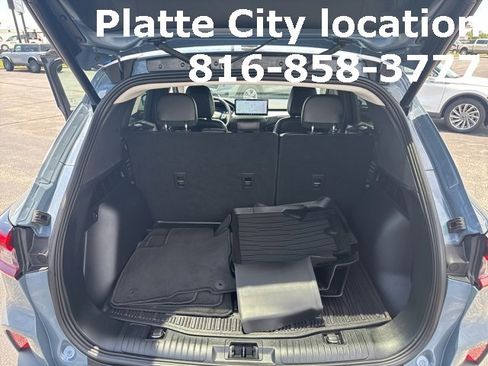 Used 2023 Ford Escape Platinum image 32