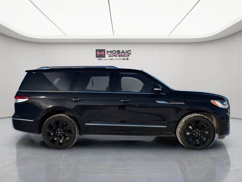 Used 2024 Lincoln Navigator Reserve w/ Equipment Group 201A AWD/4WD image 9