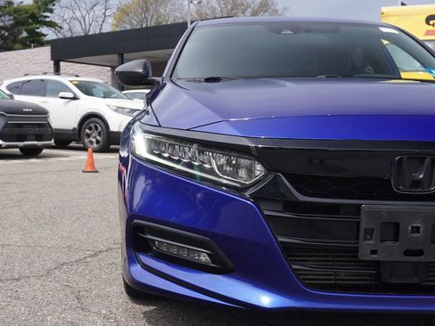 Used 2018 Honda Accord Sport image 10