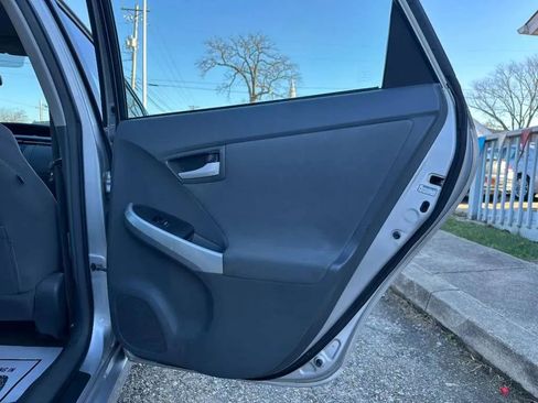 Used 2010 Toyota Prius Five image 18