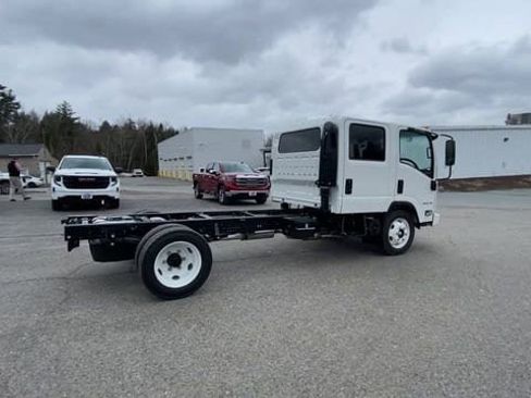 New 2024 Chevrolet Low Cab Forward image 8