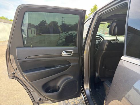 Used 2015 Jeep Grand Cherokee Altitude AWD/4WD image 24
