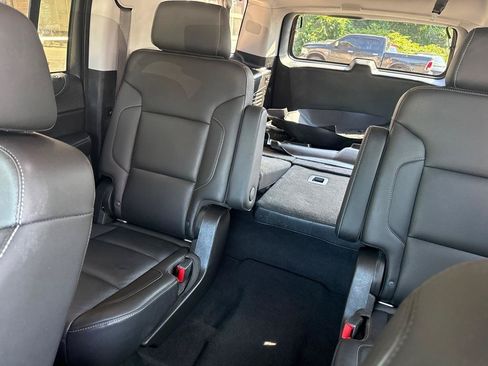 Used 2019 Chevrolet Suburban Premier AWD/4WD image 14